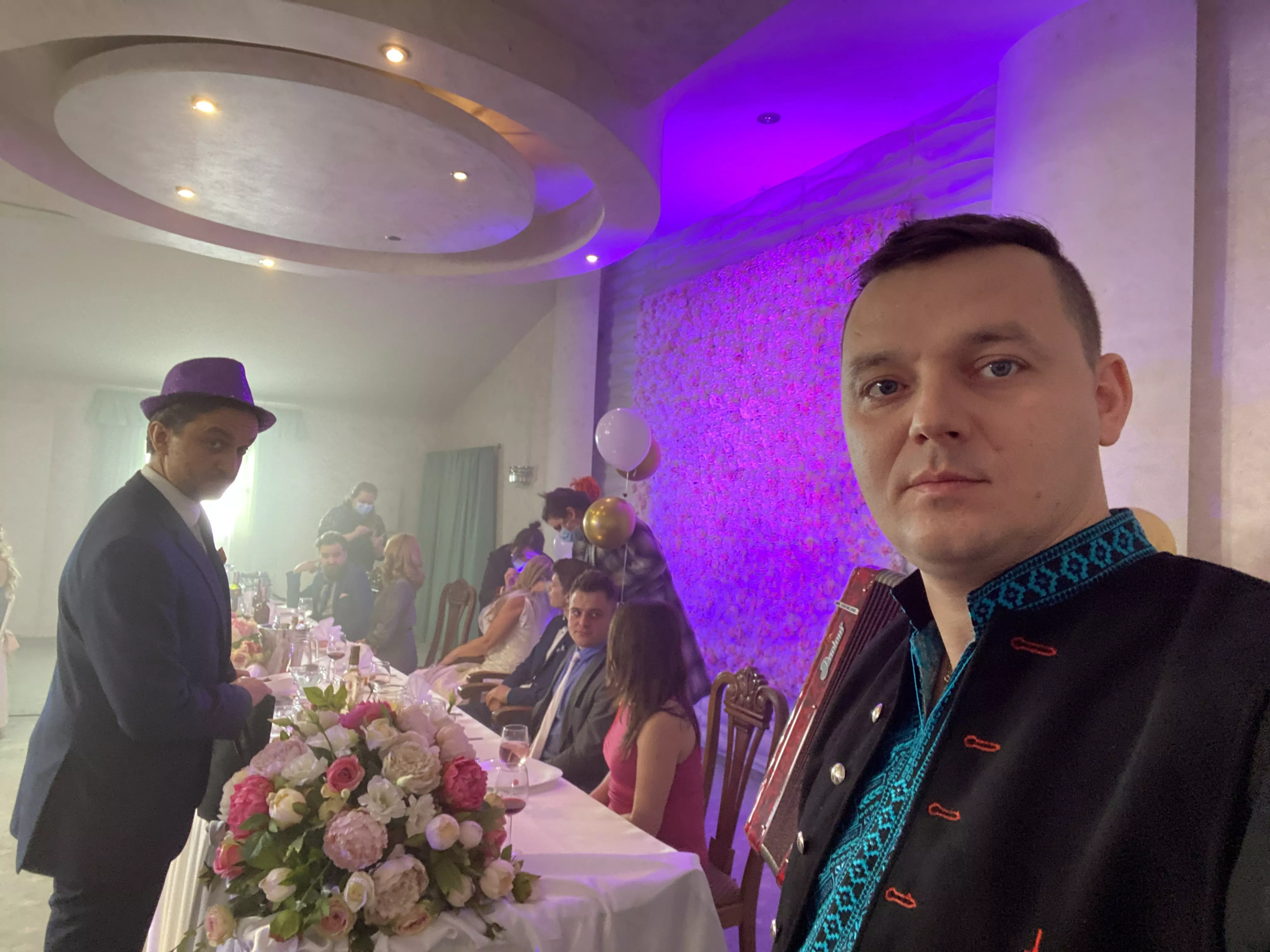 Wesele z piekła rodem?! Gwiazdor disco polo szczerze o zabawie i Młodych! 